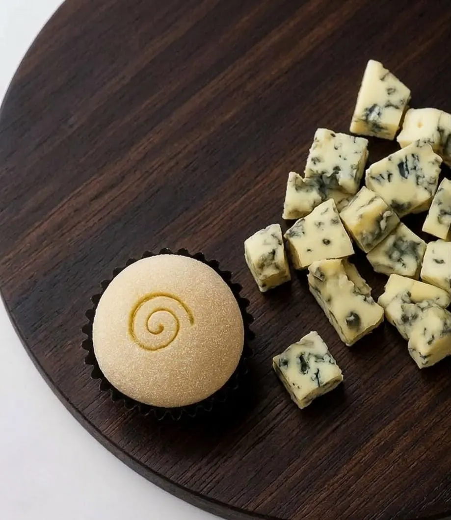 Gorgonzola — Brigadeiro de leite ninho com queijo gorgonzola.